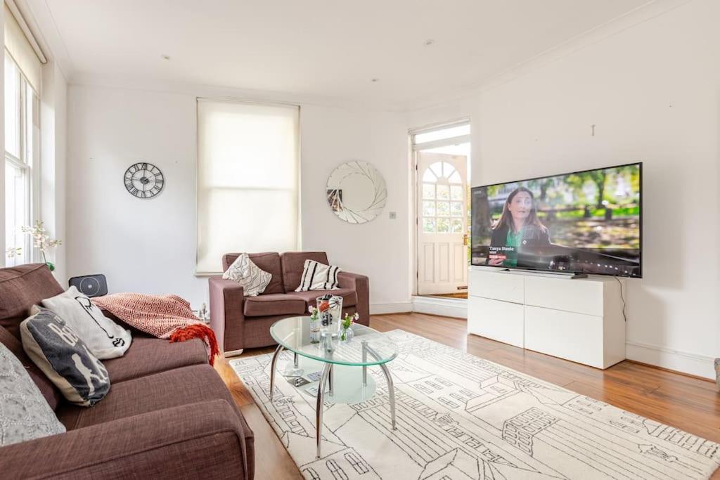 2 Bedroom Flat In St Johns Wood London Exterior photo