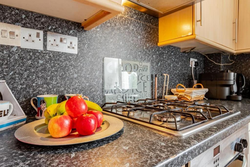 2 Bedroom Flat In St Johns Wood London Exterior photo